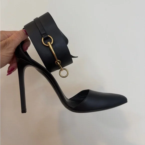 Authentic Like New - Gucci Lifford Ursula Heels in Black with Horsebit Straps - Picture 5 of 11